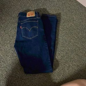 Womens. Levi Skinny Jean